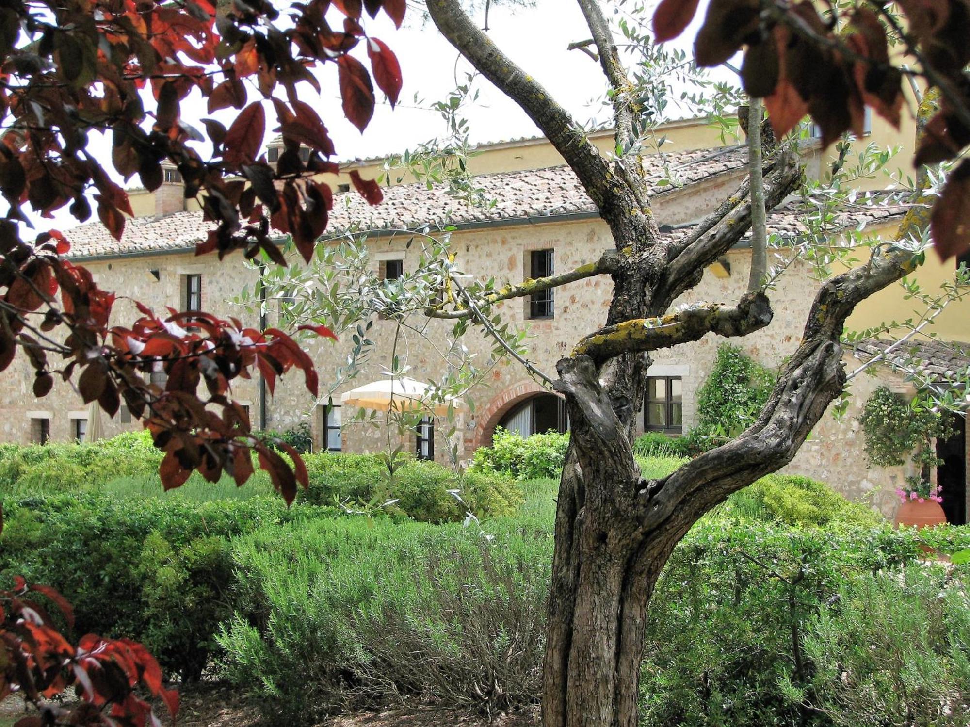 Fattoria Agriturismo Nerbona Casole dʼElsa Εξωτερικό φωτογραφία